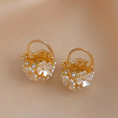 Elegant Flower Baskets Drop Earrings